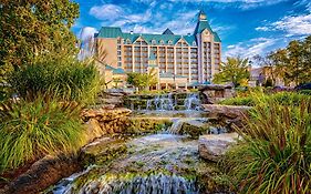 Chateau On The Lake Resort Spa And Convention Center
